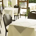 Avaton Hotel, Philian &