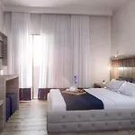 Avaton Hotel, Philian &