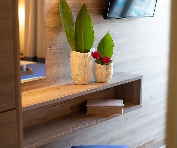 Avaton Hotel, Philian & Hotell Skiathos stad