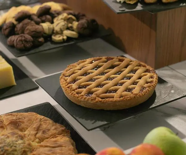 Avaton Hotel, Philian & Hotell 4*