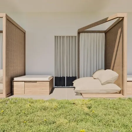 Avaton Hotel, Philian &