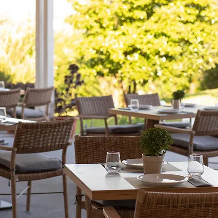 فندق Avaton Hotel, Philian & مدينة سكياثوس