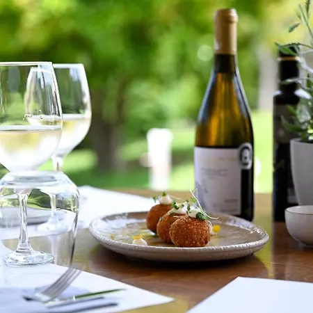 Avaton Hotel, Philian & 斯基亚索斯镇