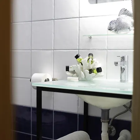 מלון Avaton Hotel, Philian & 4*