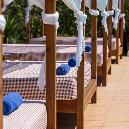 Avaton Hotel, Philian & فندق 4*