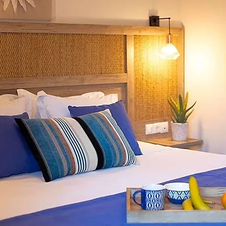 Avaton Hotel, Philian & ホテル 4*