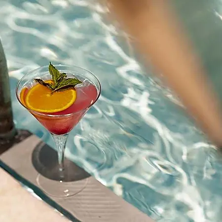 Avaton Hotel, Philian & ホテル スキアトスタウン