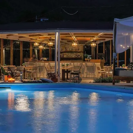 فندق Avaton Hotel, Philian &