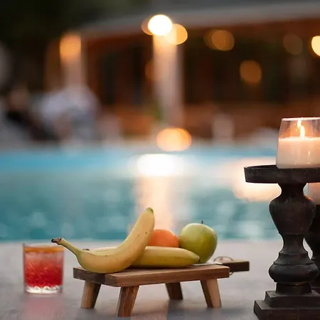 Avaton Hotel, Philian & مدينة سكياثوس