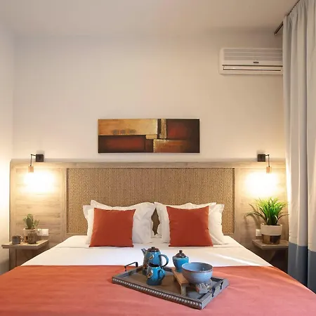 Avaton Hotel, Philian & مدينة سكياثوس