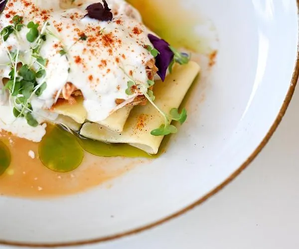 Avaton Hotel, Philian & Hotel Skiatos