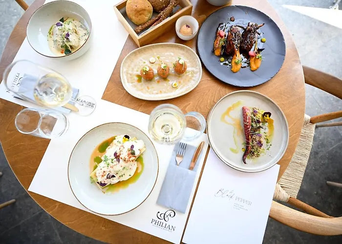 Avaton Hotel, Philian &