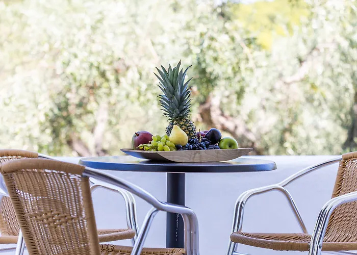 Avaton Hotel, Philian & Hotel Skiathos Town