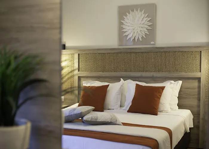 Avaton Hotel, Philian & 4* Skiathos Town