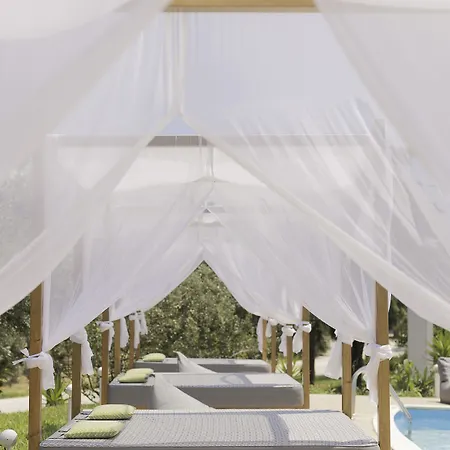 Avaton Hotel, Philian &