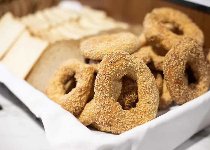 Avaton Hotel, Philian & 4*